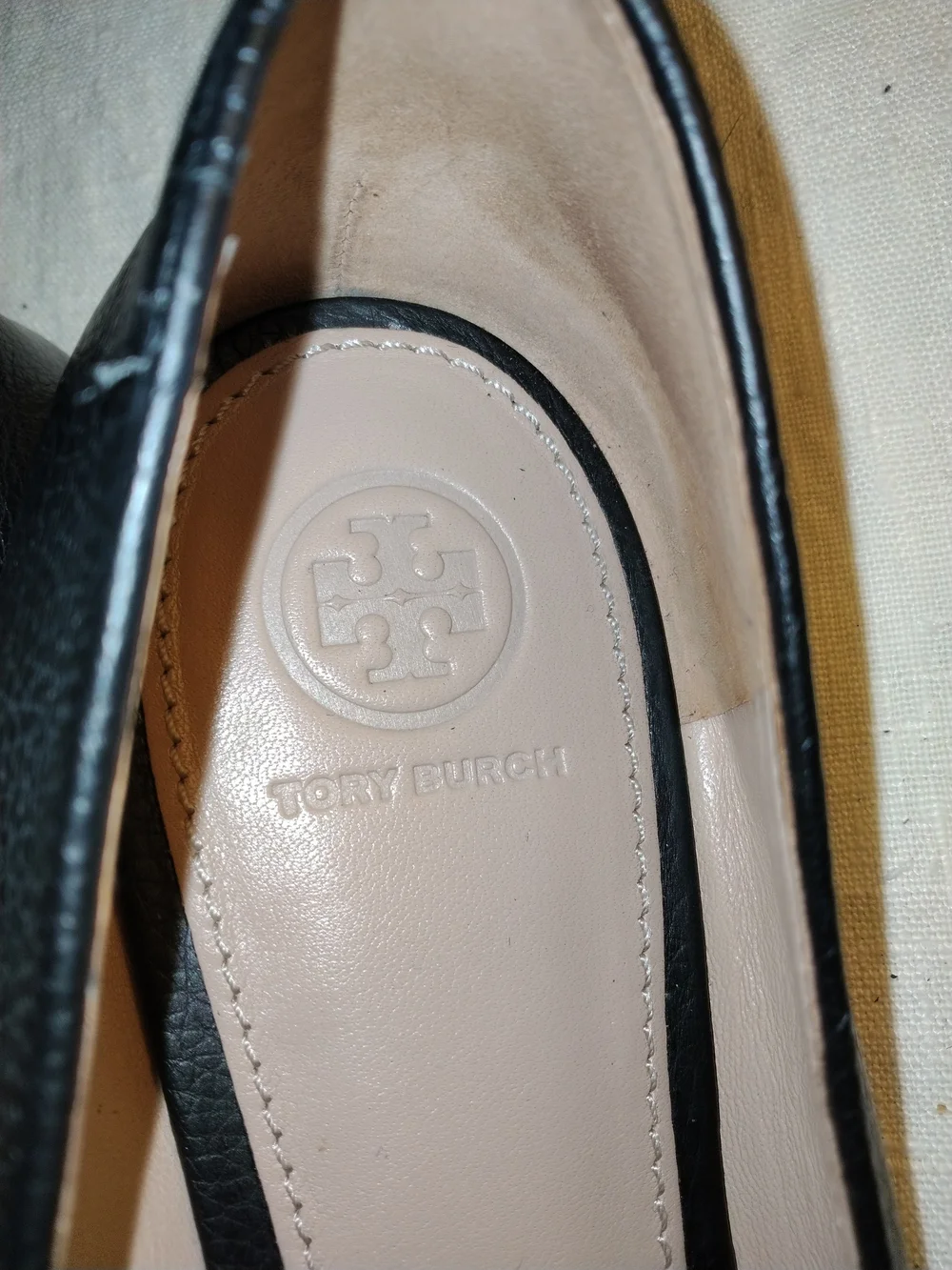 Tory Burch minimal design